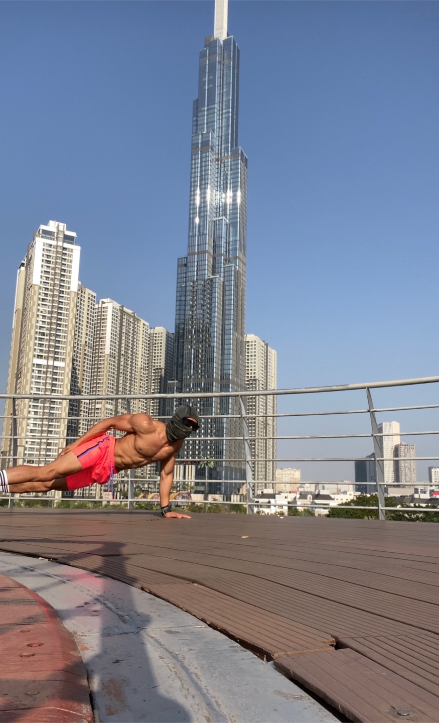Oyotta training in city light